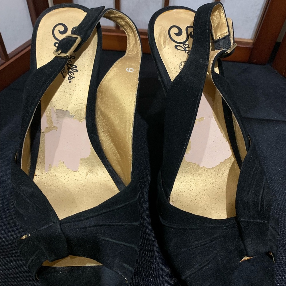 Seychelles Women’s Dress shoes Black Suede. Size:9.
